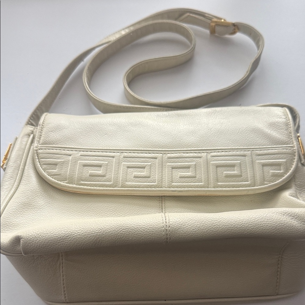Vintage Vittoria Grecian Key Elegant Leather Cream Crossbody Shoulder Bag